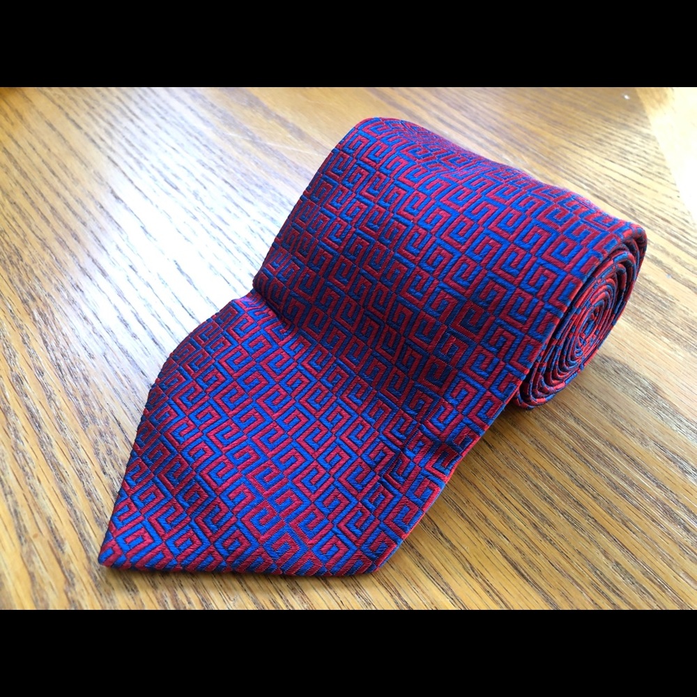 Charvet Men’s Red & Blue Geometric 100% Silk Tie